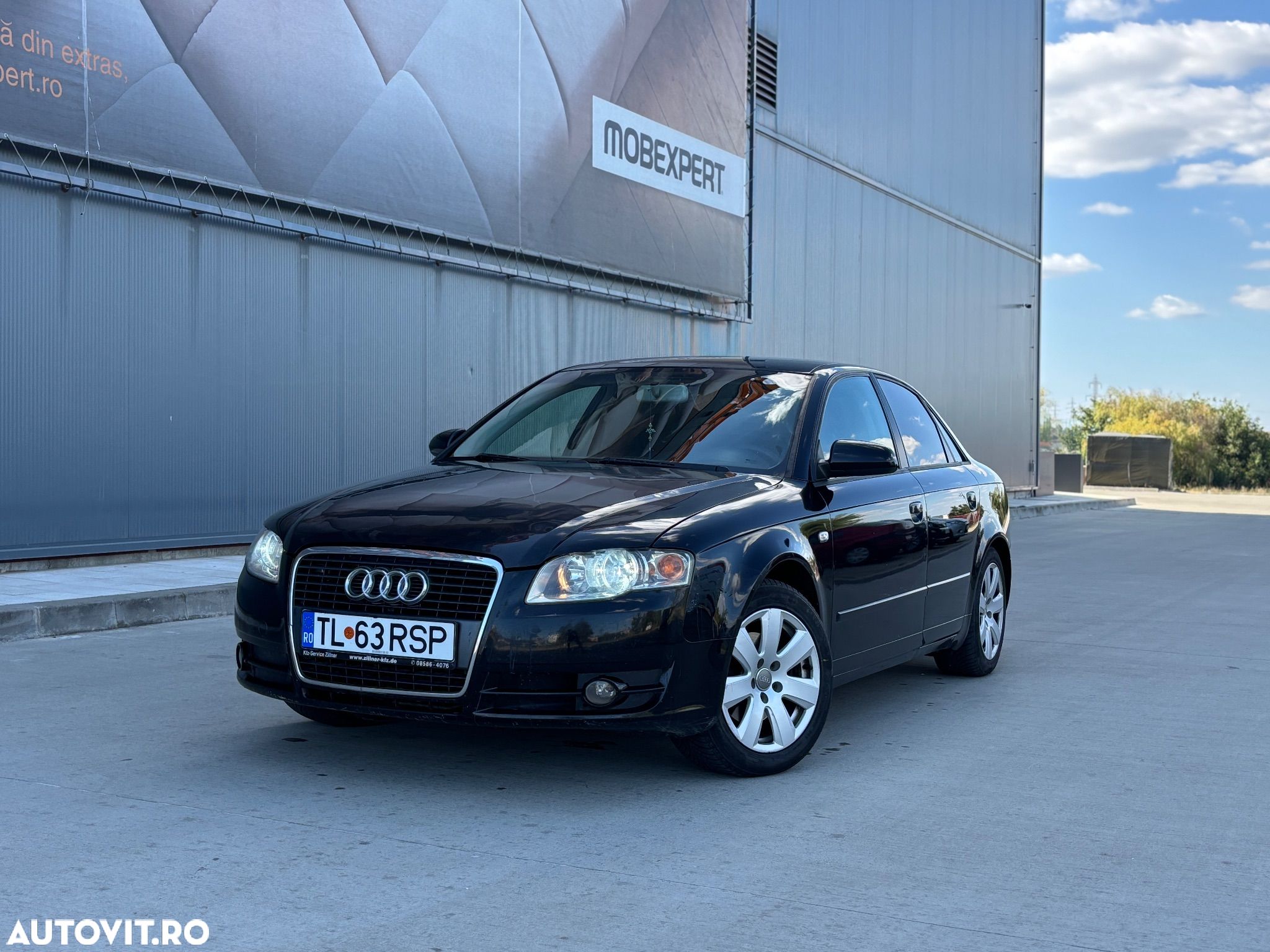 Audi A4 - 1
