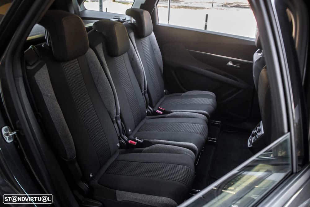 Peugeot 5008 PureTech 130 EAT8 Stop & Start Active - 32