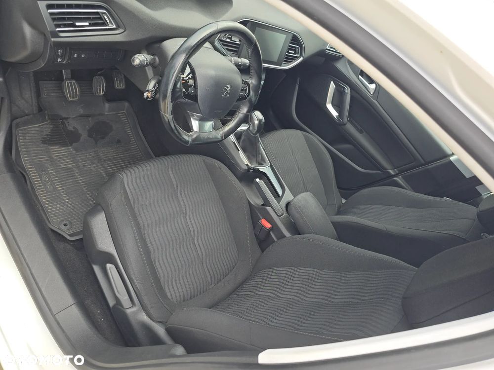 Peugeot 308 1.2 PureTech Active S&S - 22