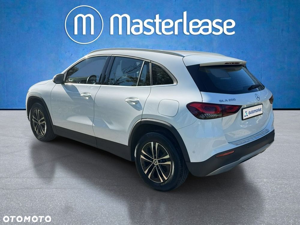 Mercedes-Benz GLA - 7