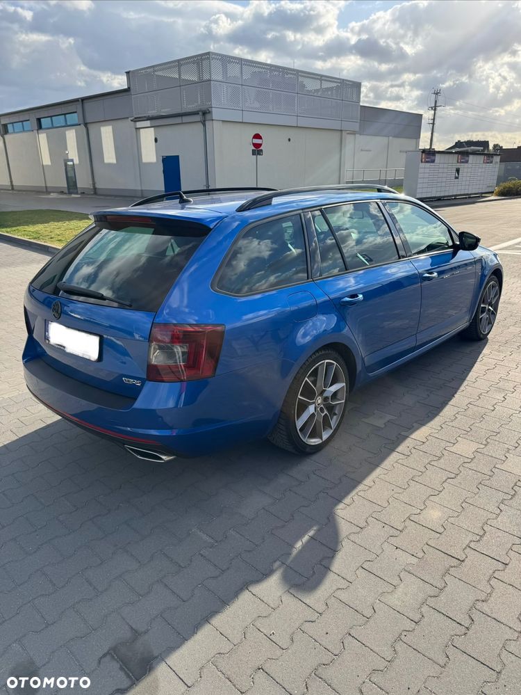 Skoda Octavia 2.0 TSI RS - 9