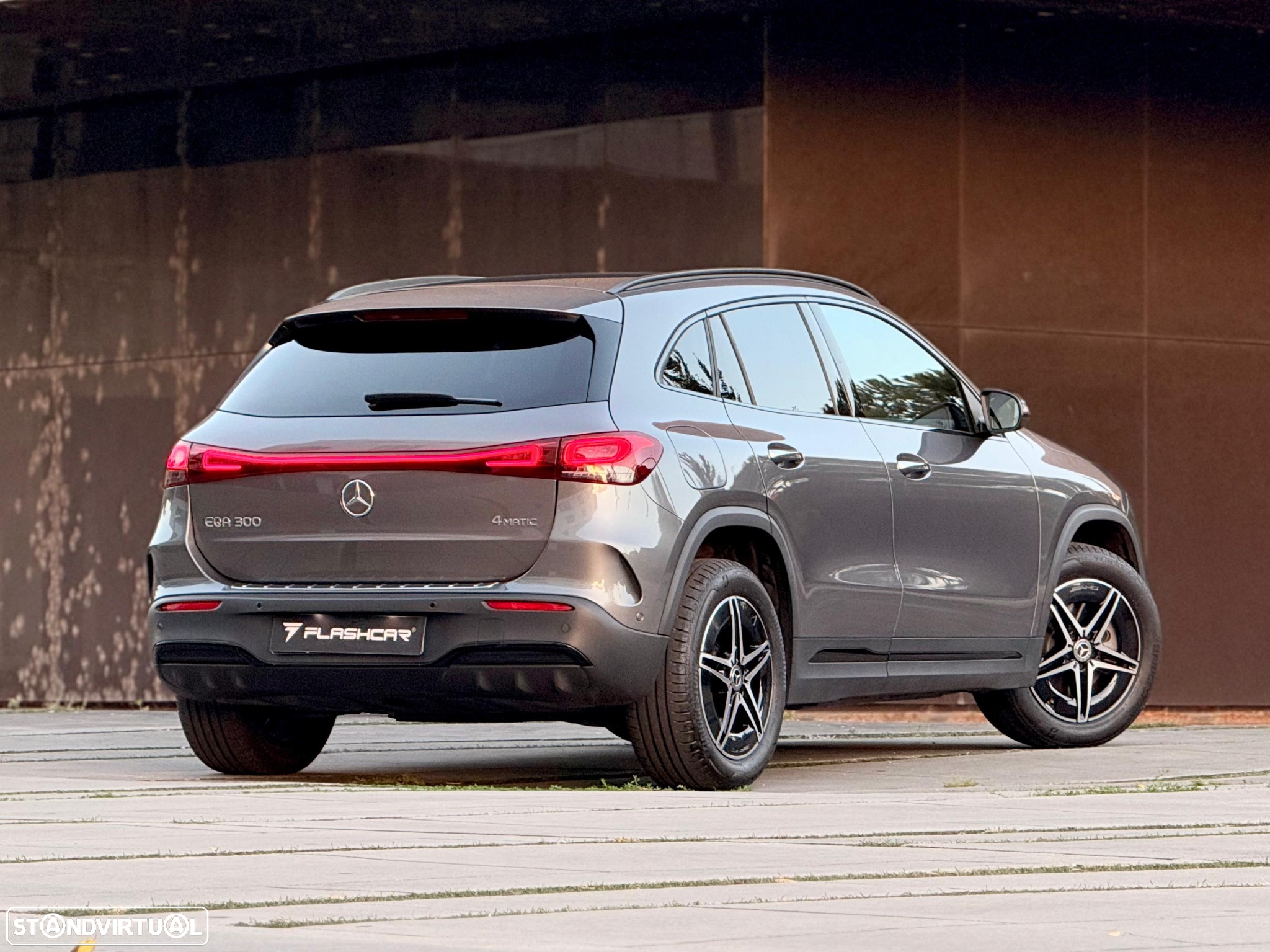Mercedes-Benz EQA 300 4Matic AMG Line - 3