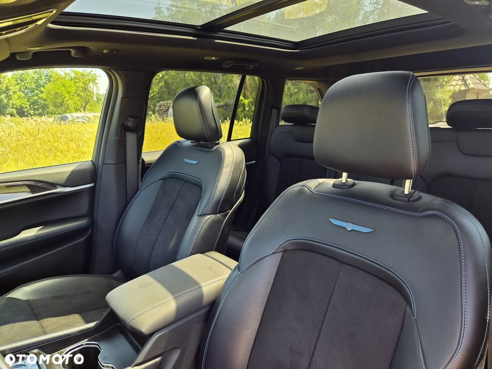Jeep Grand Cherokee - 23