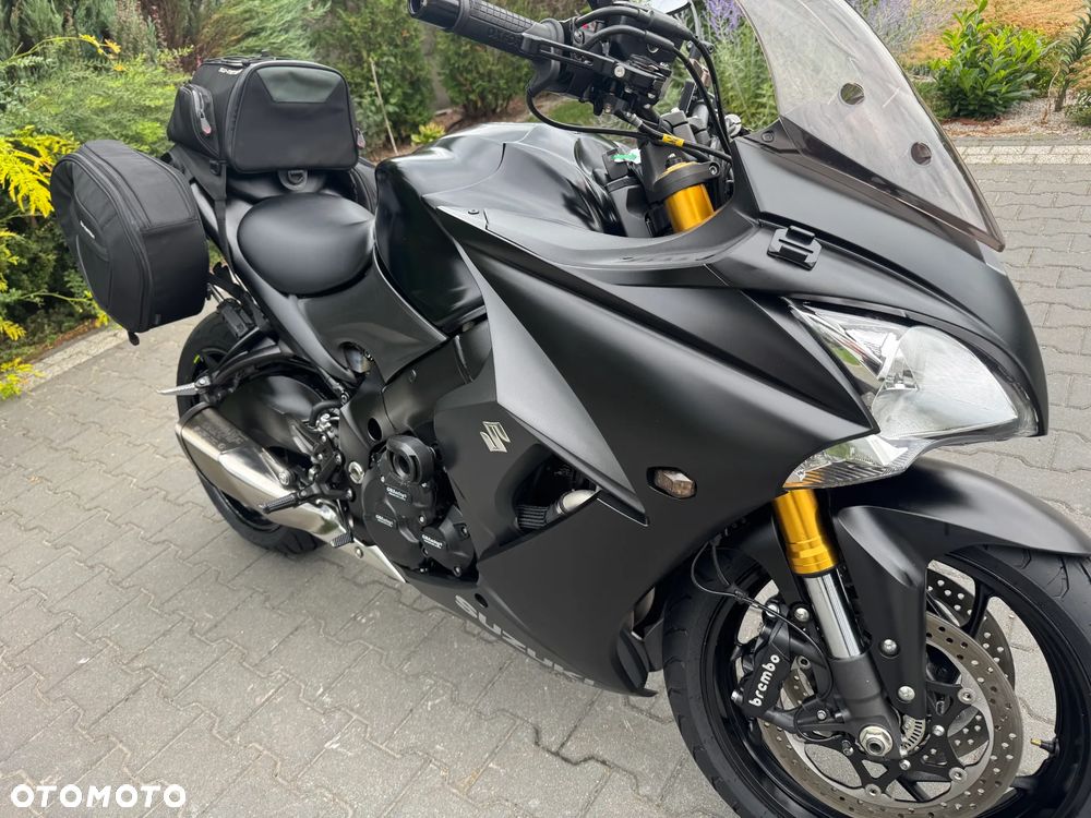 Suzuki GSX 1000 - 10