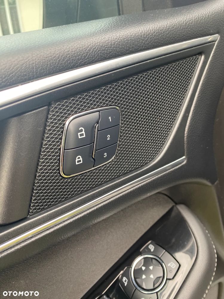 Ford S-Max 2.0 TDCi Titanium PowerShift - 16