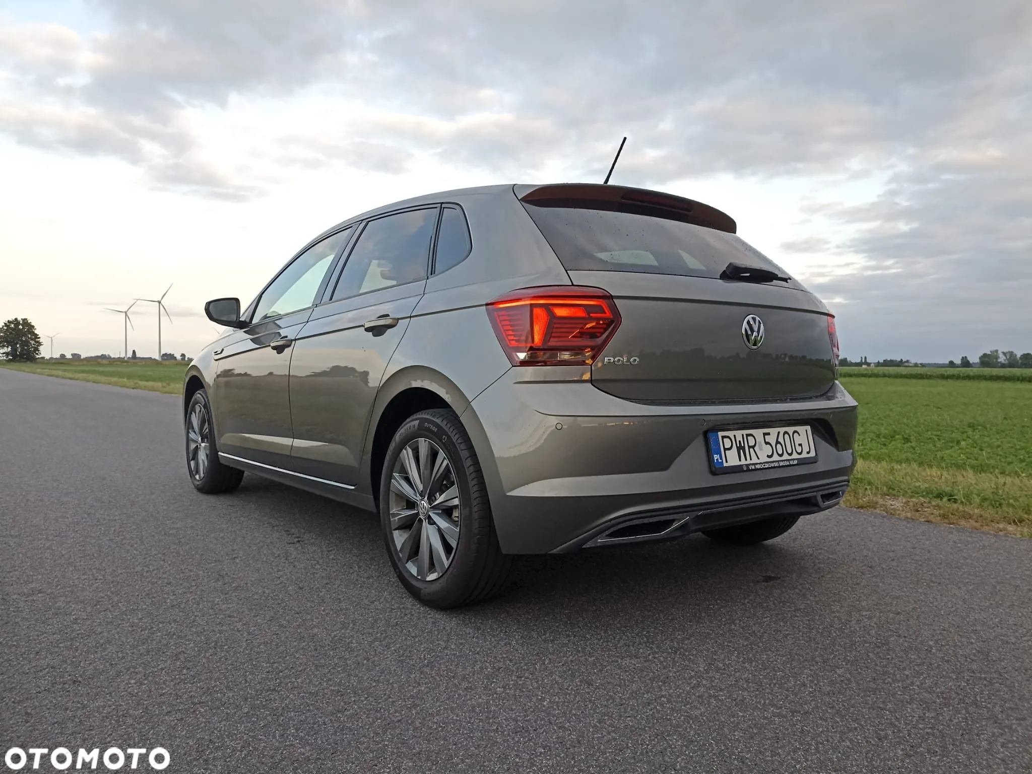 Volkswagen Polo - 2