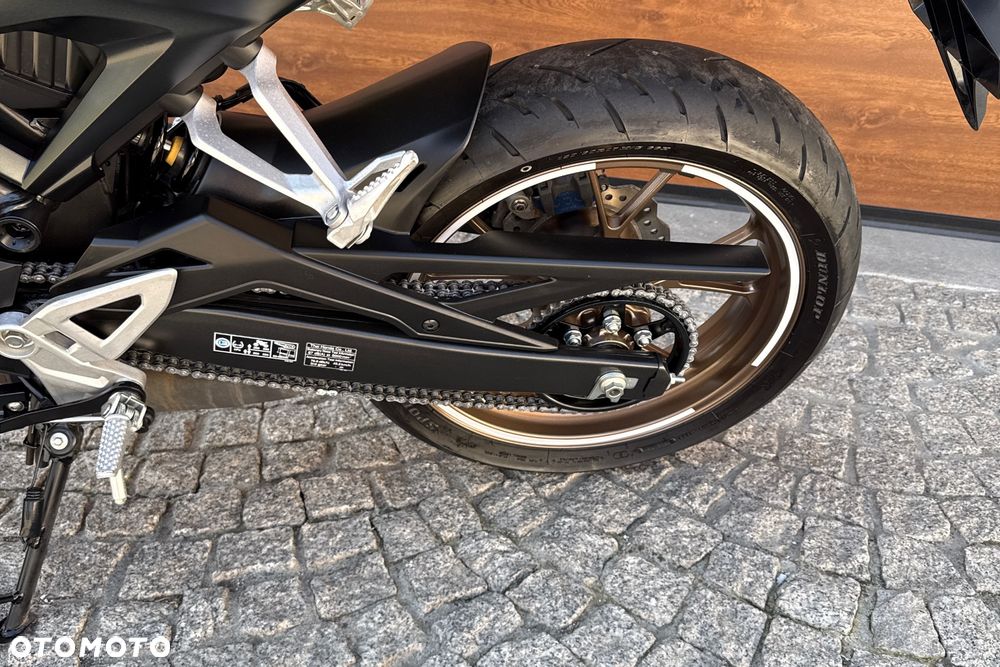 Honda CB - 23