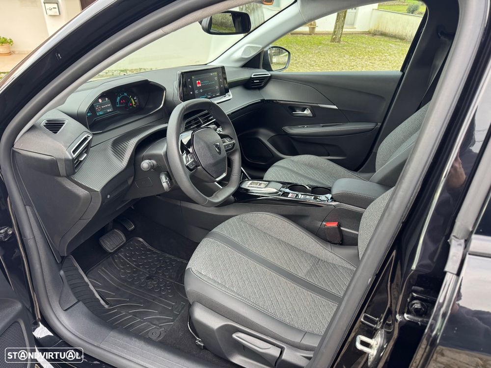 Peugeot e-208 Style - 10