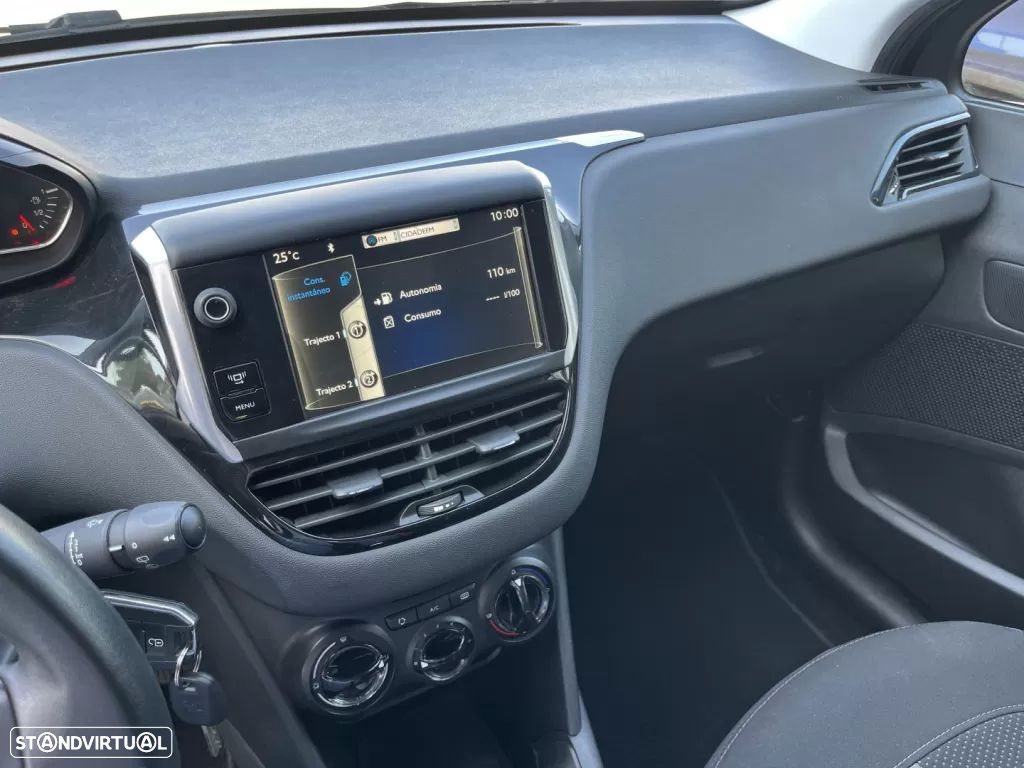 Peugeot 208 82 VTI Style - 17