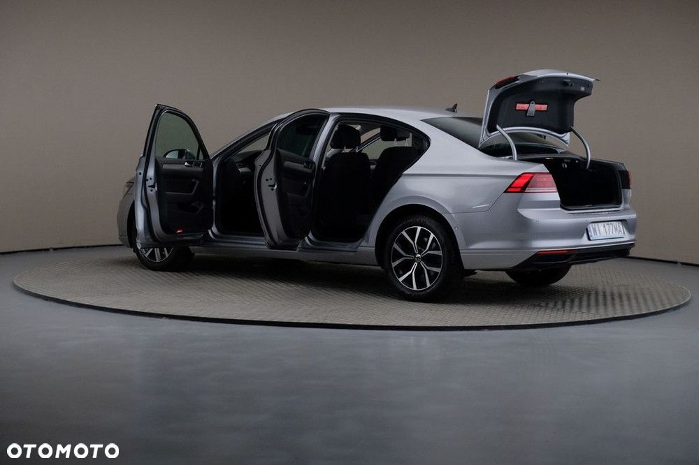 Volkswagen Passat - 7