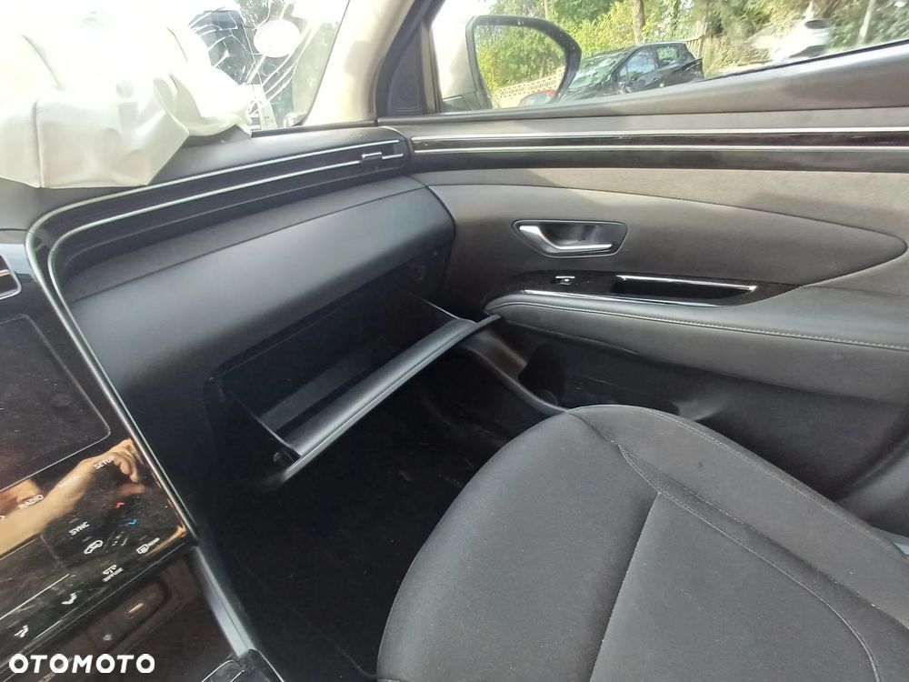 Hyundai Tucson 1.6 T-GDi HEV Executive 2WD - 30