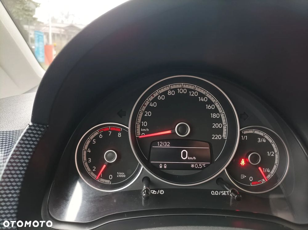 Volkswagen up! 1.0 move - 14