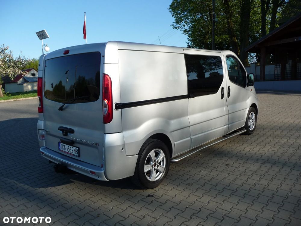 Opel Vivaro L2H1 2.9t - 4