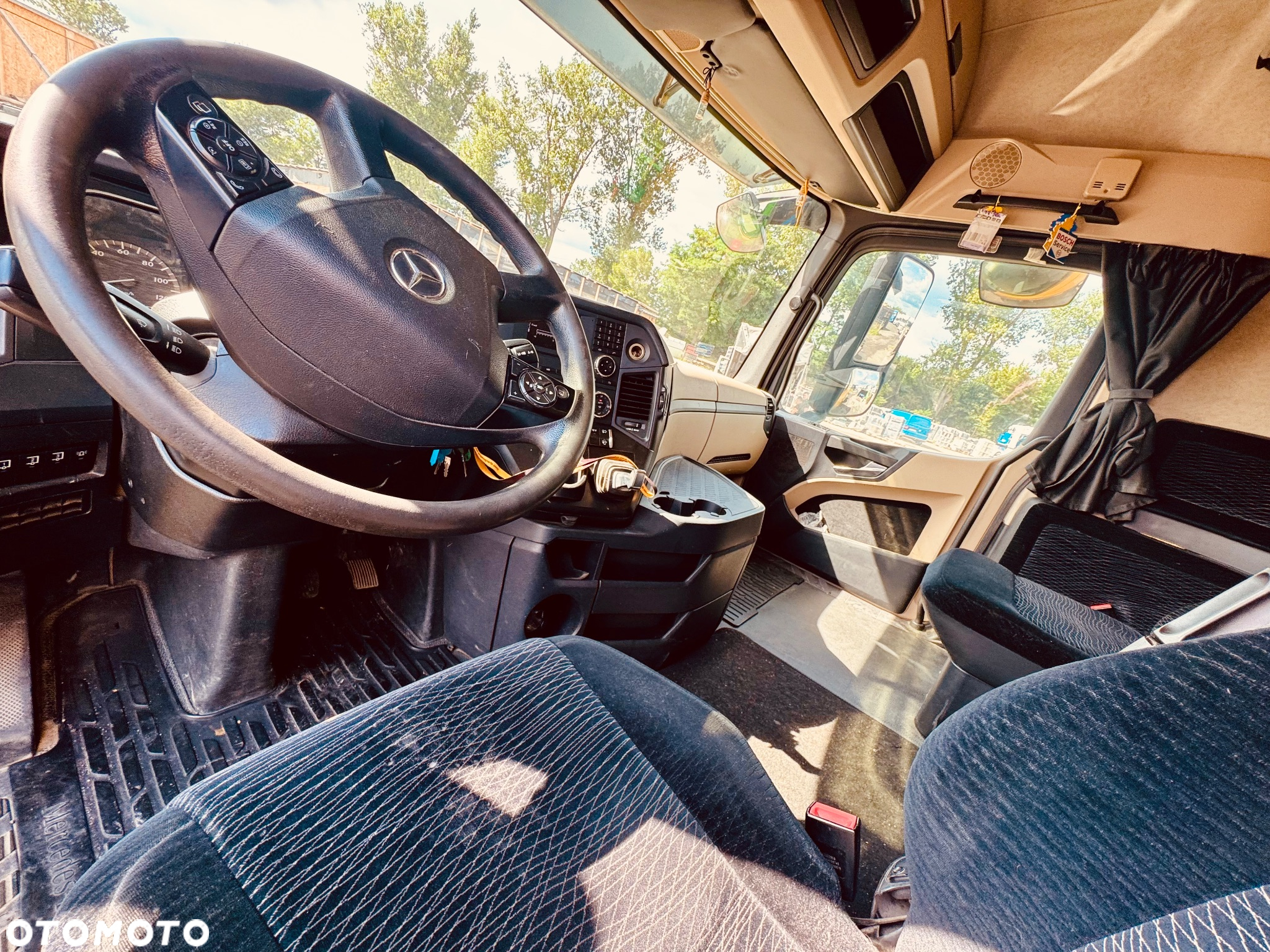Mercedes-Benz Actros - 12