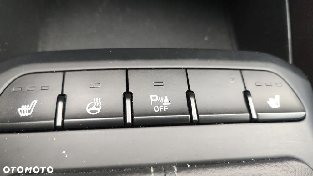 Kia Stonic 1.2 L Business Line - 16