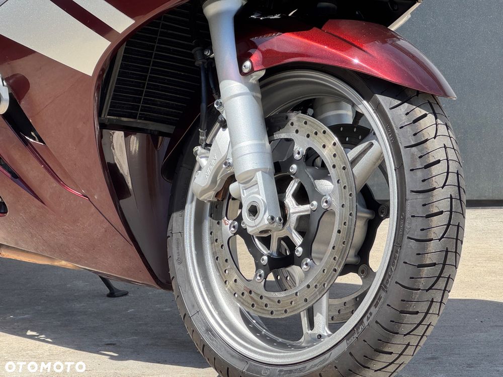 Yamaha FJR - 4