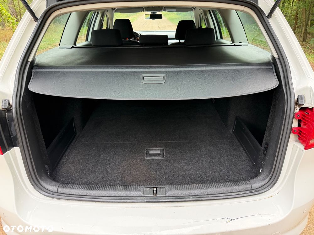 Volkswagen Passat 1.6 TDI Comfortline - 13