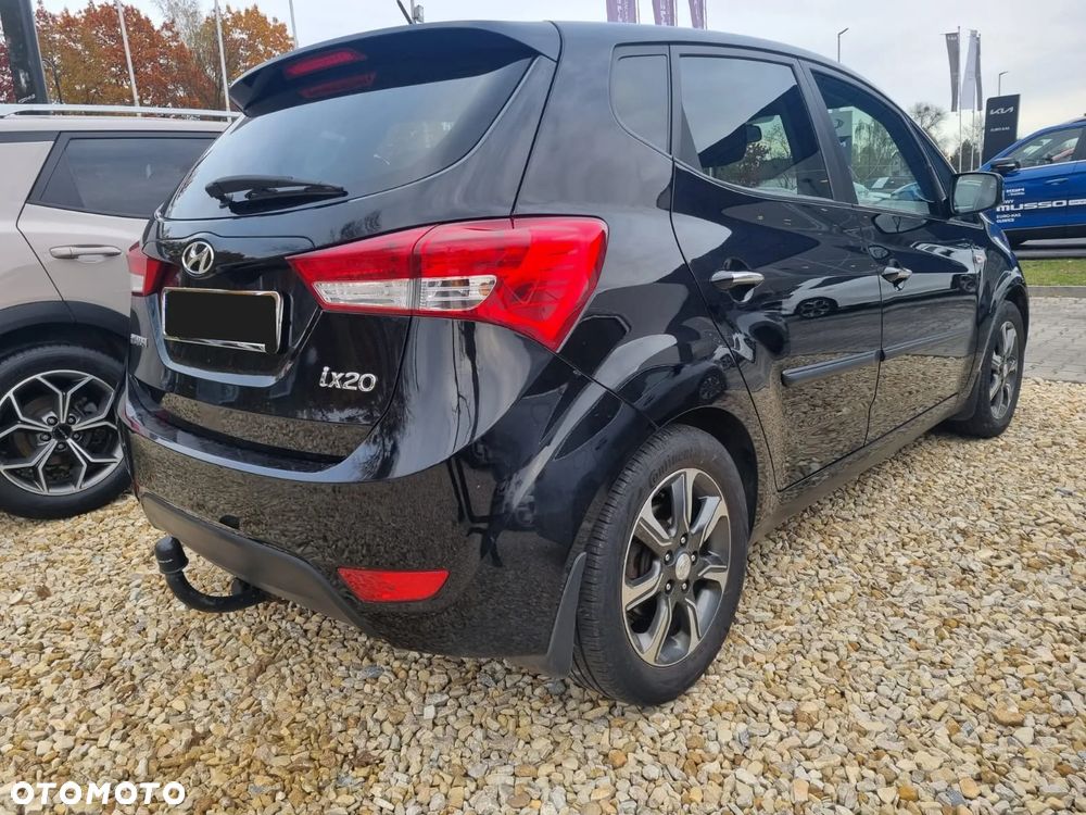 Hyundai ix20 1.6 BlueDrive Classic + - 4