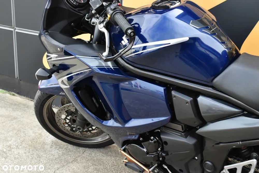 Suzuki GSX - 14