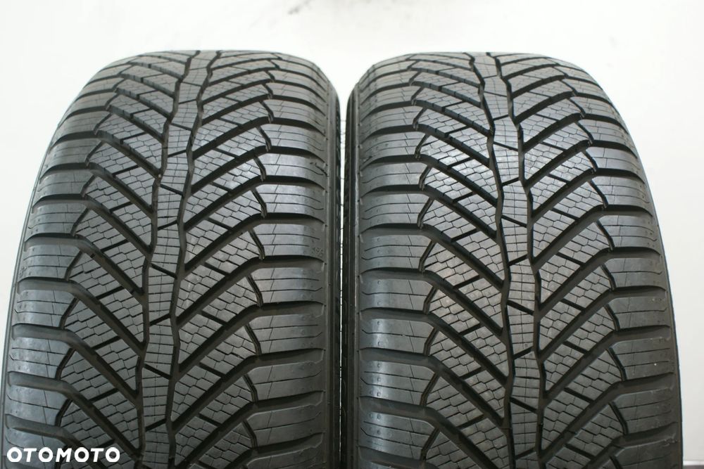całoroczne 205/50R17 SEMPERIT ALLSEASON - GRIP , 8,2mm B1954 - 1