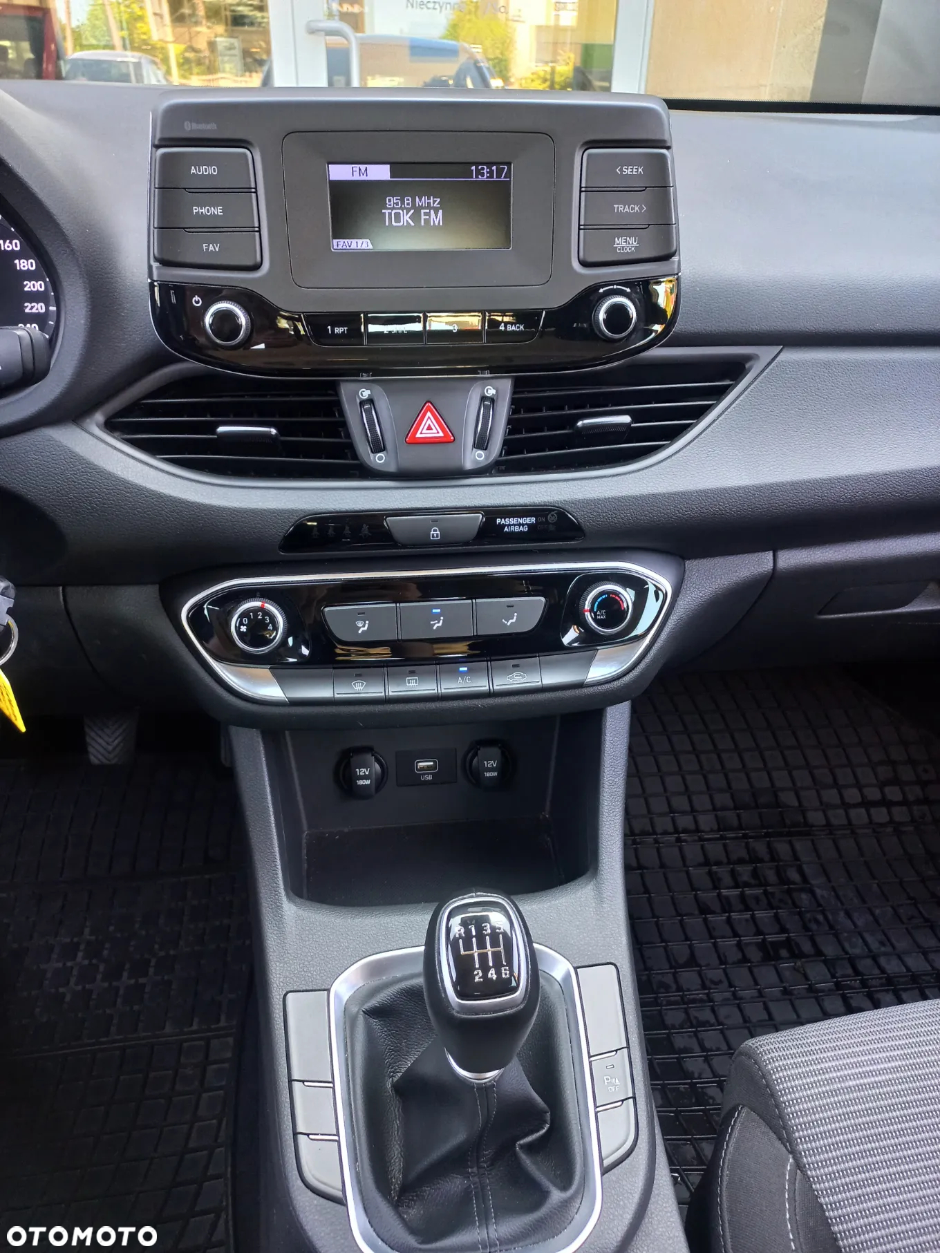 Hyundai i30 1.5 DPI Classic + - 8