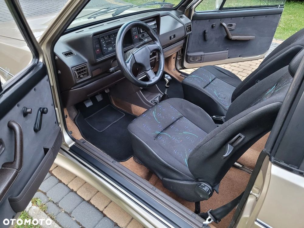 Volkswagen Golf - 5