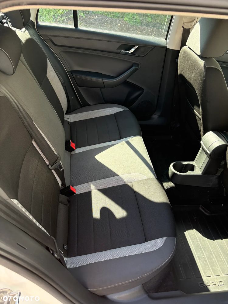 Skoda RAPID 1.6 TDI DPF Ambition - 7