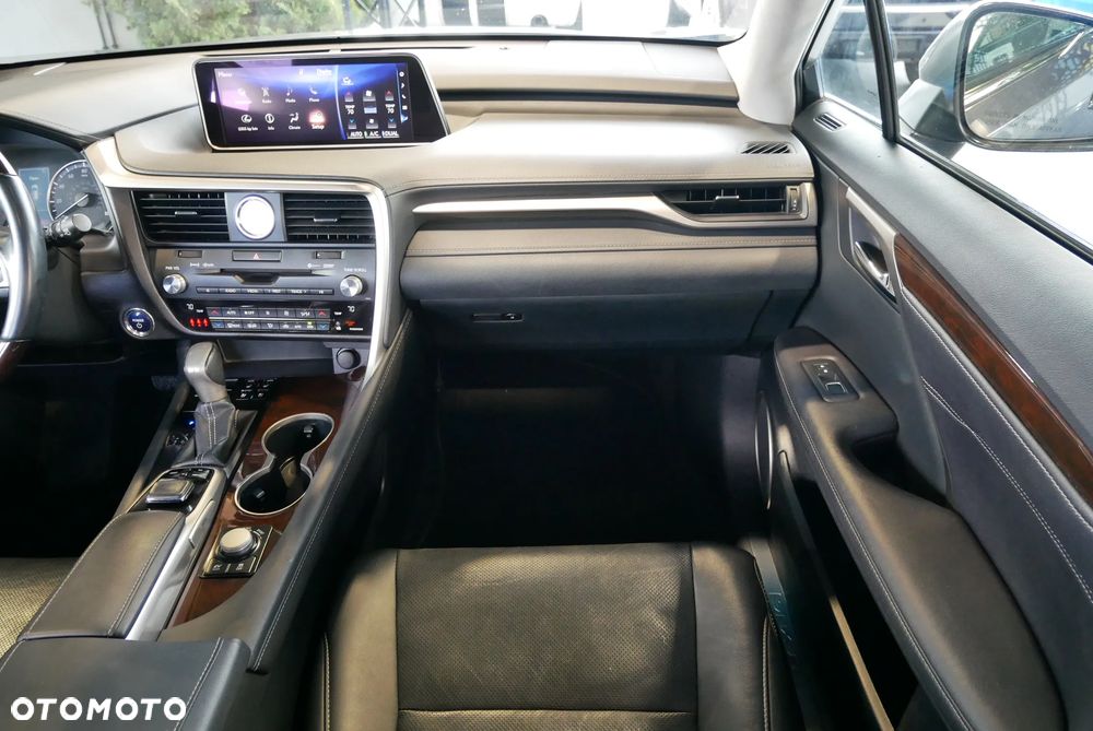 Lexus RX - 17