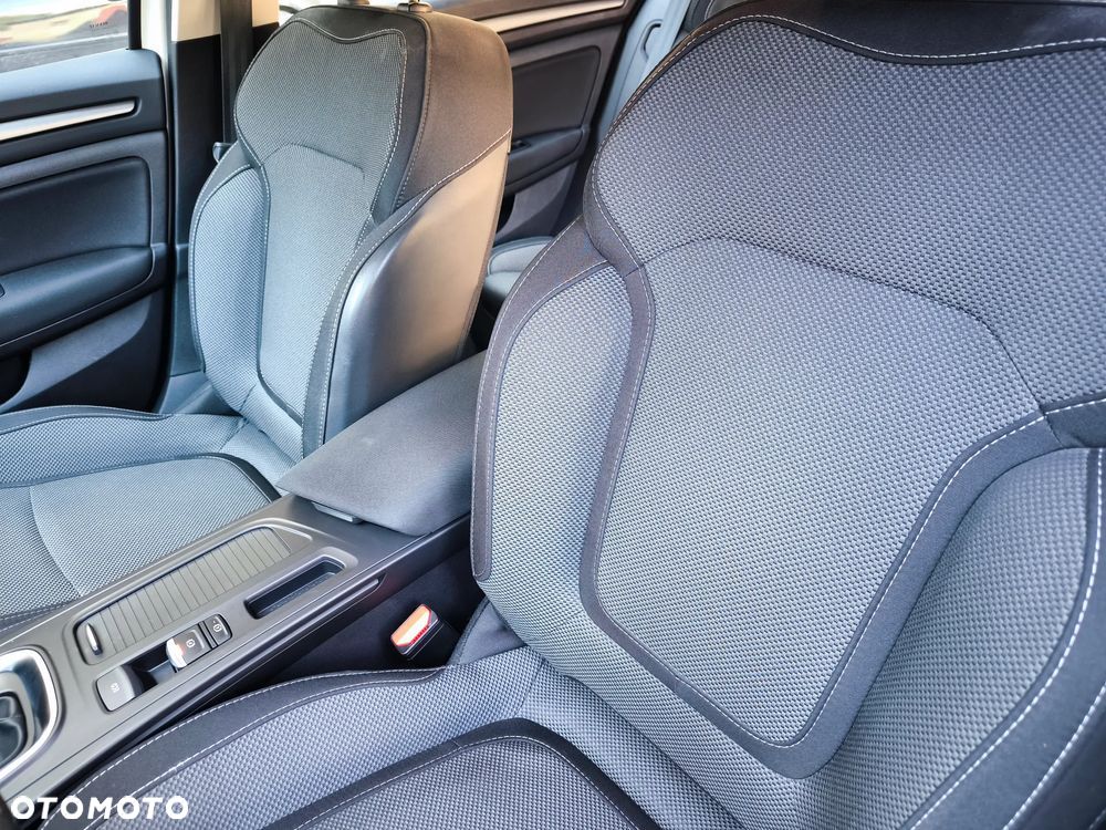 Renault Megane 1.3 TCe FAP Equilibre EDC - 9