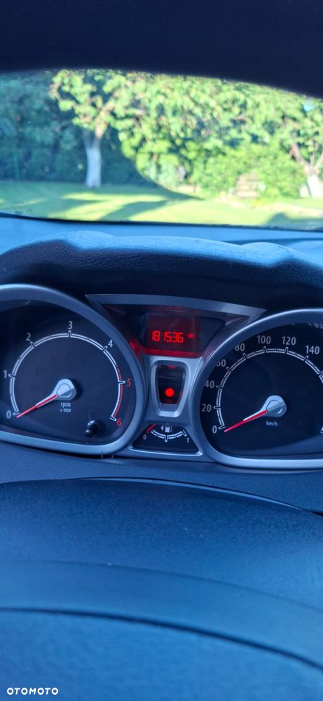 Ford Fiesta - 12