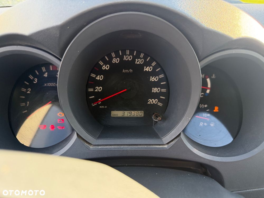 Toyota Hilux 3.0 D-4D SR5 - 9