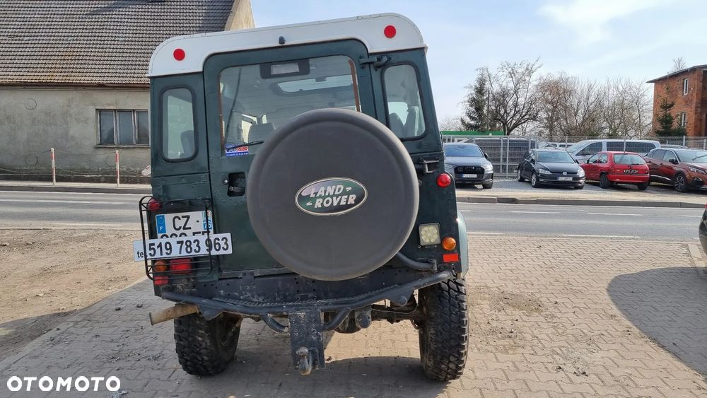 Land Rover Defender - 6