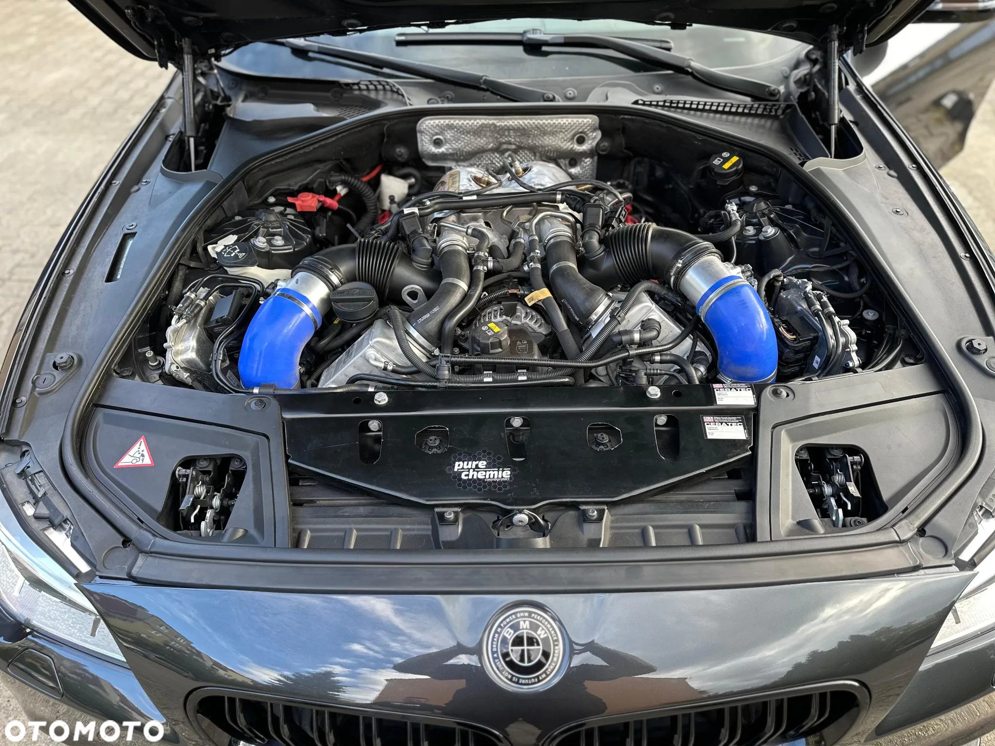BMW Seria 5 550i - 21