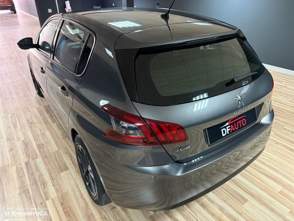 Peugeot 308 1.2 PureTech Style - 4