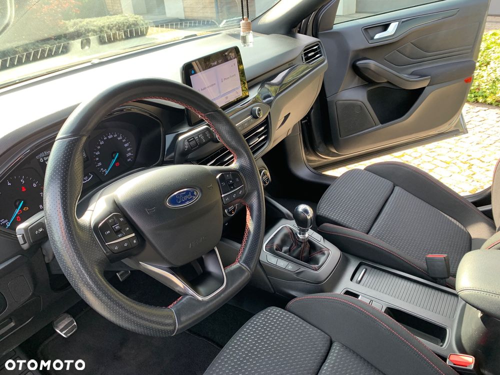 Ford Focus 1.5 EcoBoost ST-Line - 10