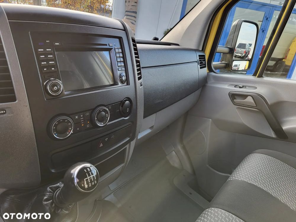 Volkswagen CRAFTER 50-2.0 TDI -MAXI SKRZYNIA-HAK 3500 KG-DMC 3500 KG-180 TYS KM - 9