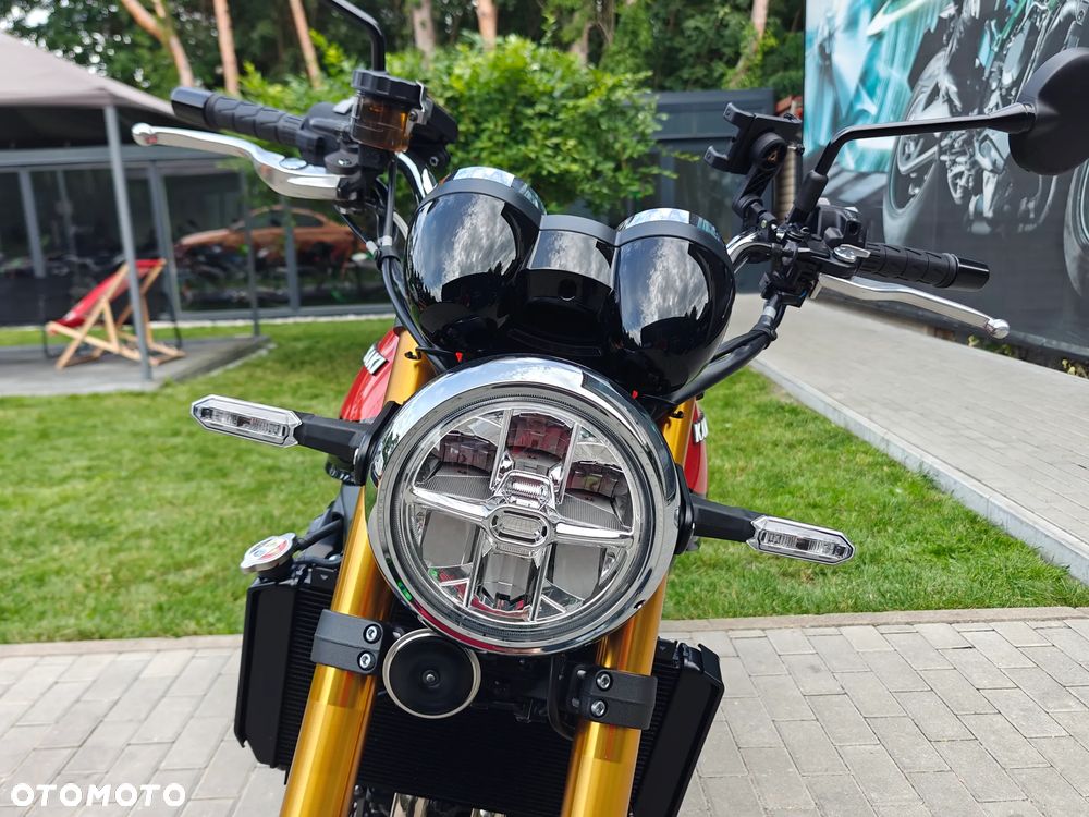 Kawasaki Z 900 RS - 5
