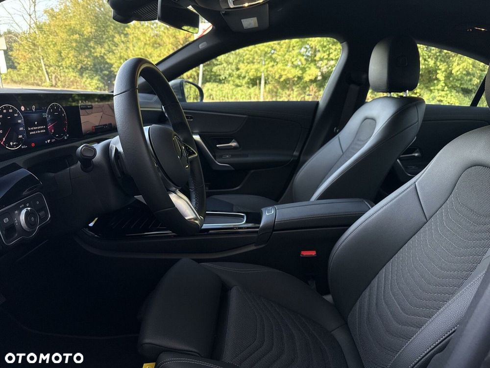 Mercedes-Benz CLA - 17