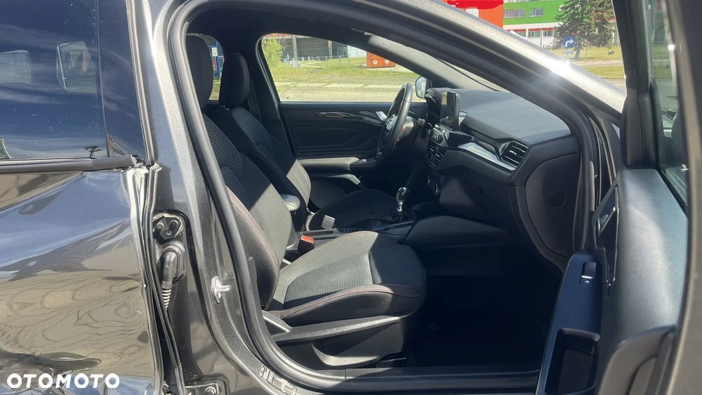 Ford Focus 1.5 EcoBoost STart-Stopp-System ST-LINE - 20