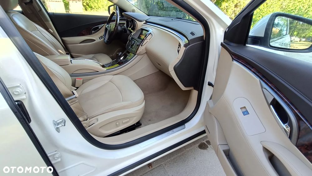 Buick Lacrosse - 33