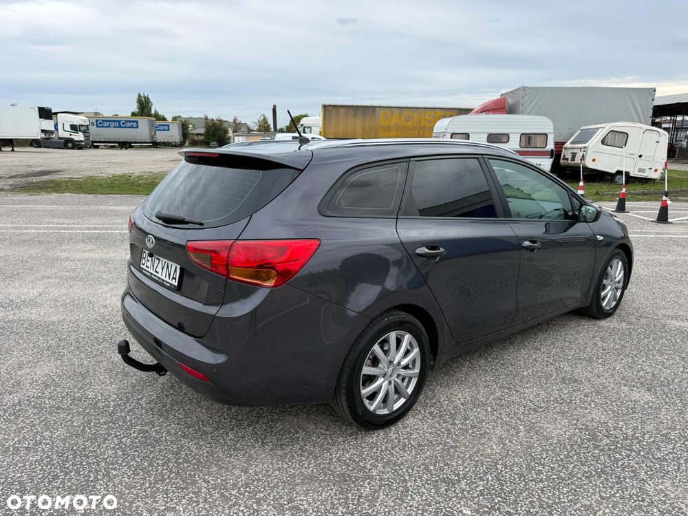 Kia Ceed 1.6 GDI Dream Team Edition - 7