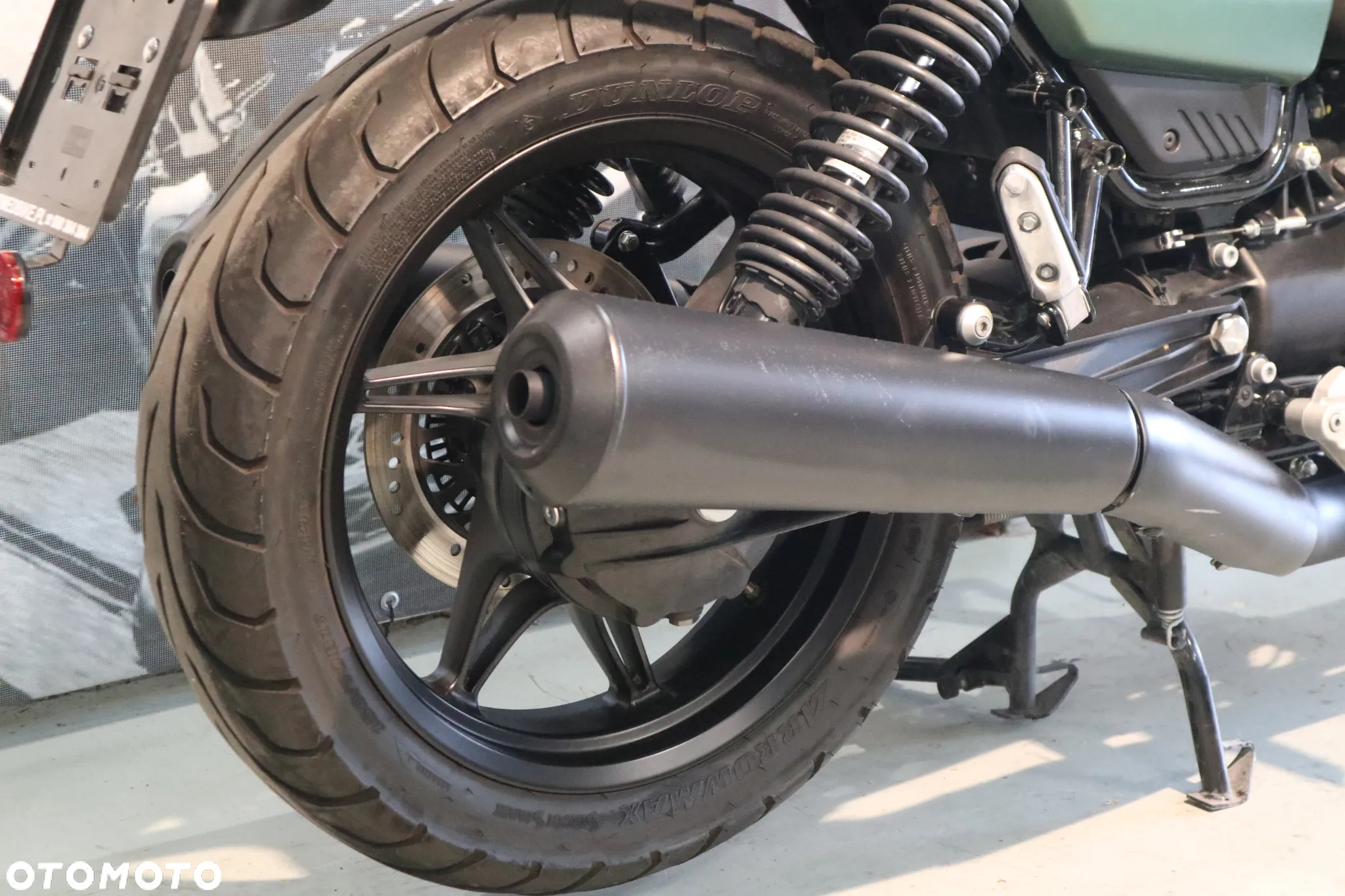 Moto Guzzi V7 - 16
