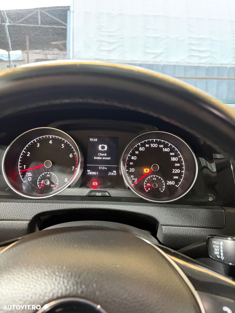 Volkswagen Golf - 13