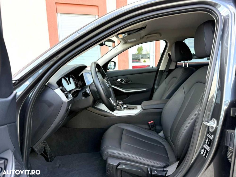 BMW Seria 3 320i AT - 15