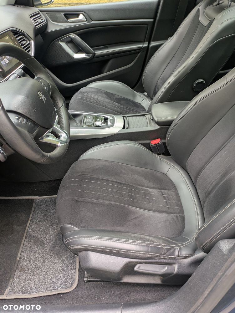 Peugeot 308 BlueHDi FAP 150 EAT6 Stop & Start Allure - 22
