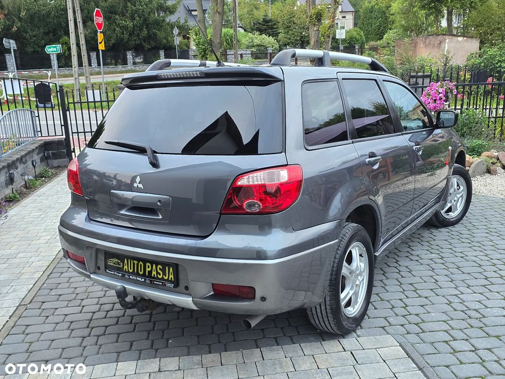Mitsubishi Outlander 2.0 2WD Invite - 11