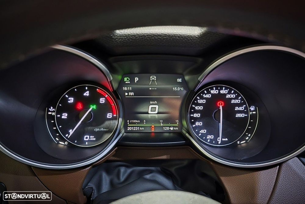 Alfa Romeo Stelvio 2.2 D Super AT8 - 17