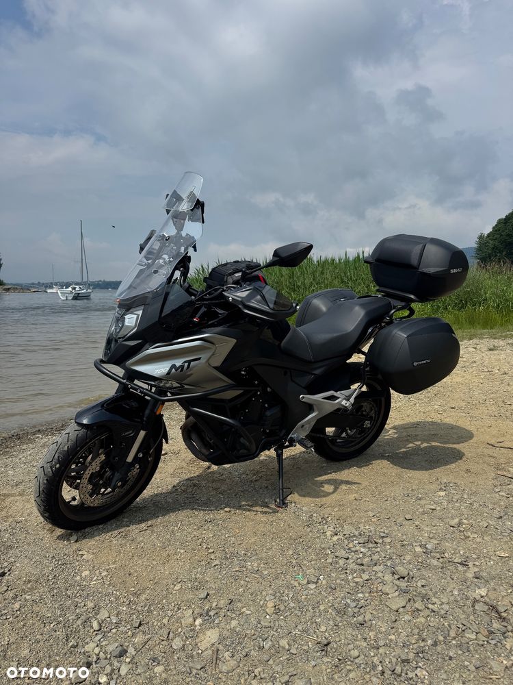 CFMoto 700MT - 2
