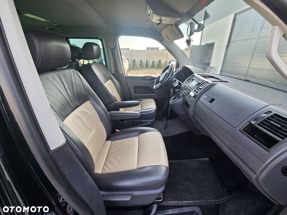 Volkswagen Caravelle - 23