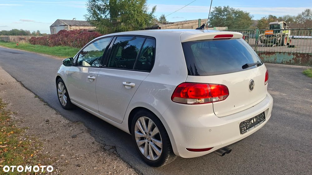 Volkswagen Golf - 10
